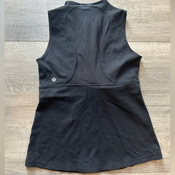 Lululemon workout tank - Picture 3 of 3